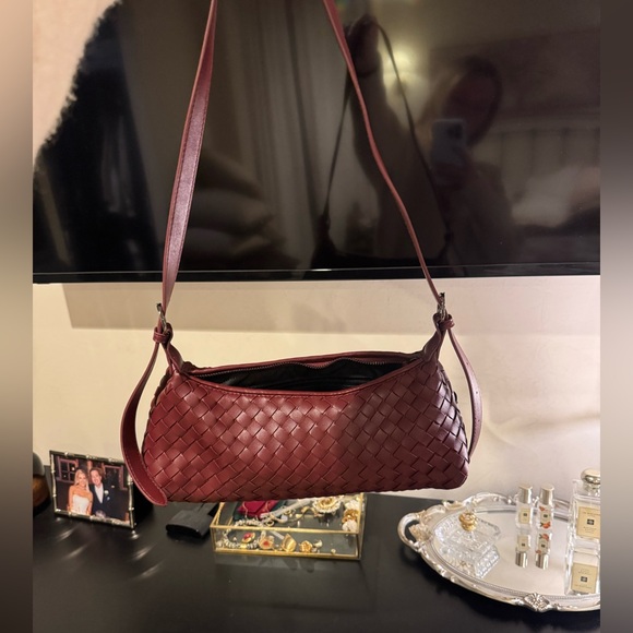 Burgundy Woven Leather Shoulder Crossbody Purse - Picture 3 of 5